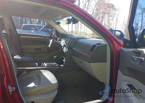 2010 Chrysler 300C Hemi из США, поврежденный, VIN 2C3CA6CT6AH114203